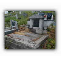 Grob Starih Sertica.jpg
